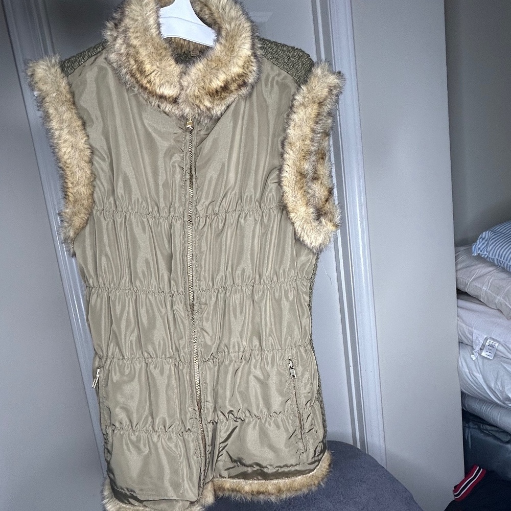 BAGATELLE OLIVE GREEN REVERSIBLE FAUX FUR KNIT VEST
